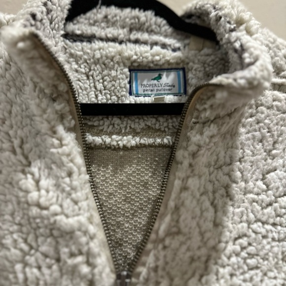 Small Sherpa pullover women’s size small - Picture 2 of 6
